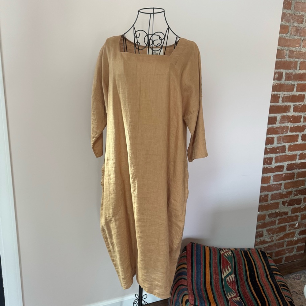 Sugar Candy Mountain Linen Bobbi Dress Size M/L NWT